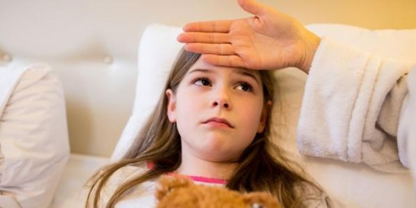 أعراض حمى البحر المتوسط وكيفية علاجها 2 أعراض حمى البحر المتوسط وكيفية علاجها