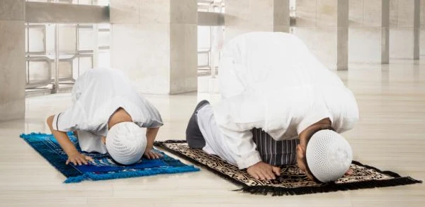 كيفية صلاة الظهر