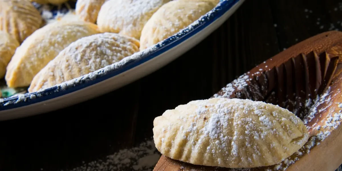 المعمول أساس الضيافة في العيد