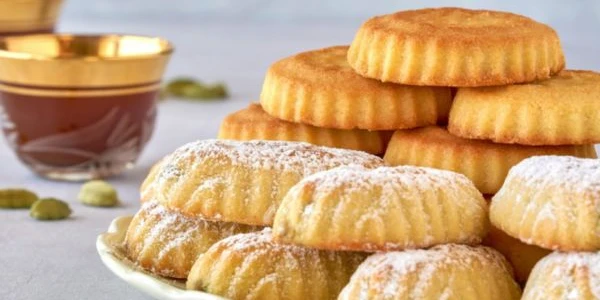 المعمول أساس الضيافة في العيد