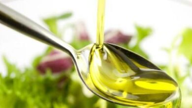 كم ملعقة زيت زيتون في اليوم ؟ 24 كم ملعقة زيت زيتون في اليوم
