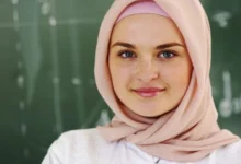 كيف أكون مختلفة عن الأخريات