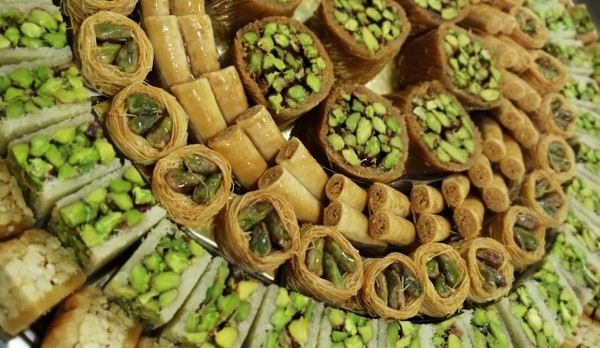 حلويات فستق حلبي دورتموند