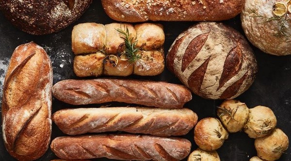 رؤية الخبز في المنام للعزباء