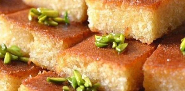 بسبوسة بالقشطة
