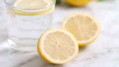 أضرار الليمون مع الماء الساخن