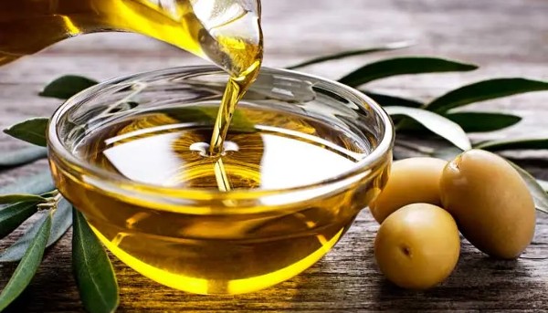اضرار زيت الزيتون القديم