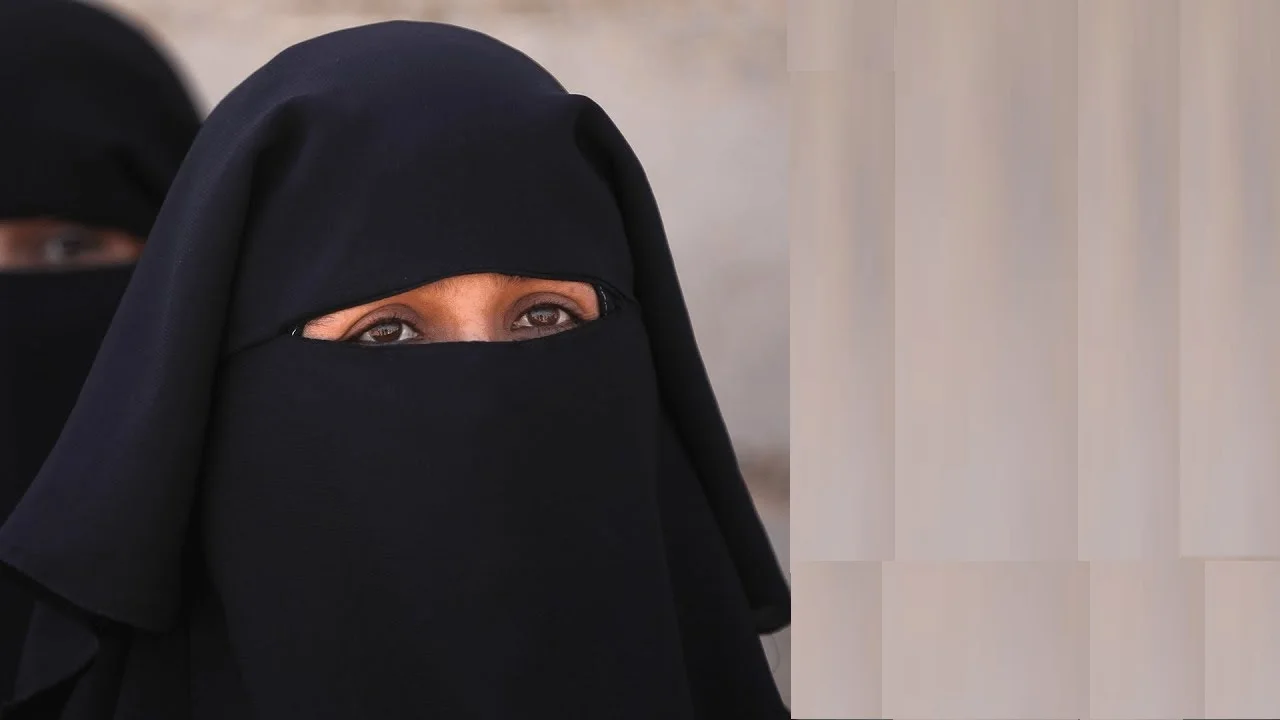 هل يجوز لبس النقاب إجباريا ؟