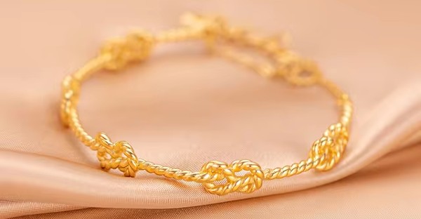 تفسير حلم لبس غوايش ذهب للعزباء